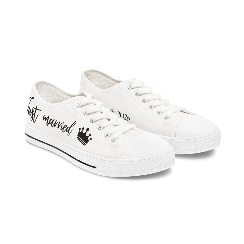 Just Married crown design Women's Low Top Sneakers | customizable wedding date - Black