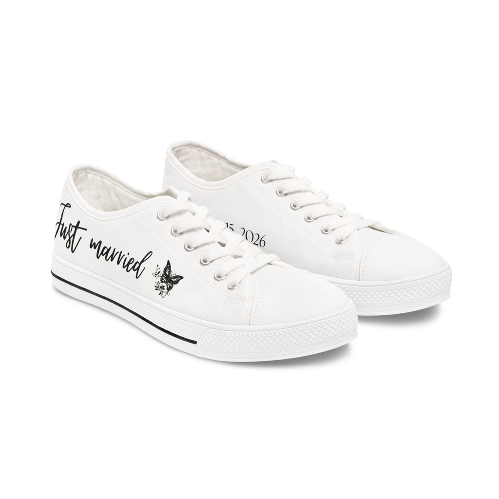 Just Married butterfly design Women's Low Top Sneakers | customizable wedding date - Black