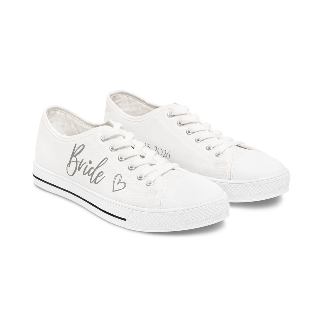 Bride heart design Women's Low Top Sneakers | customizable wedding date - Silver
