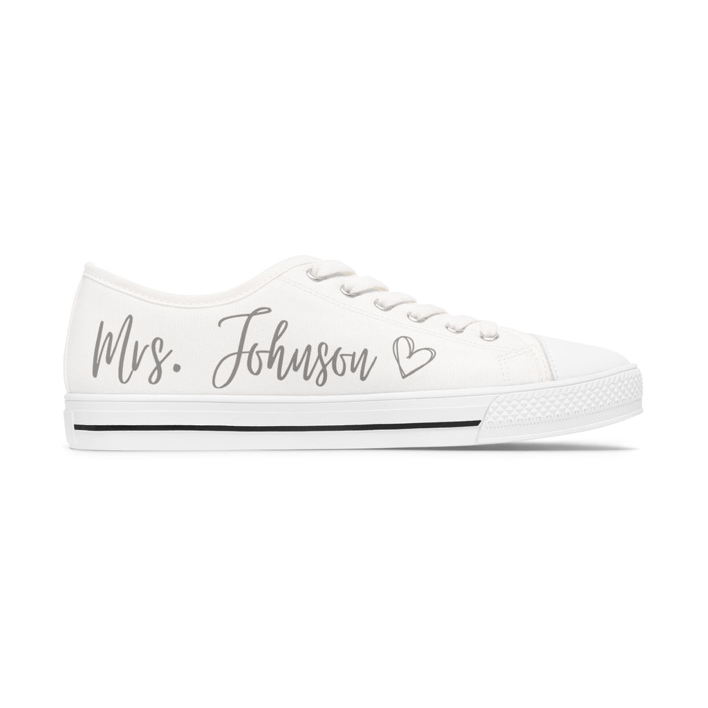 Mrs. Johnson heart design Women's Low Top Sneakers | customizable name and wedding date - Silver