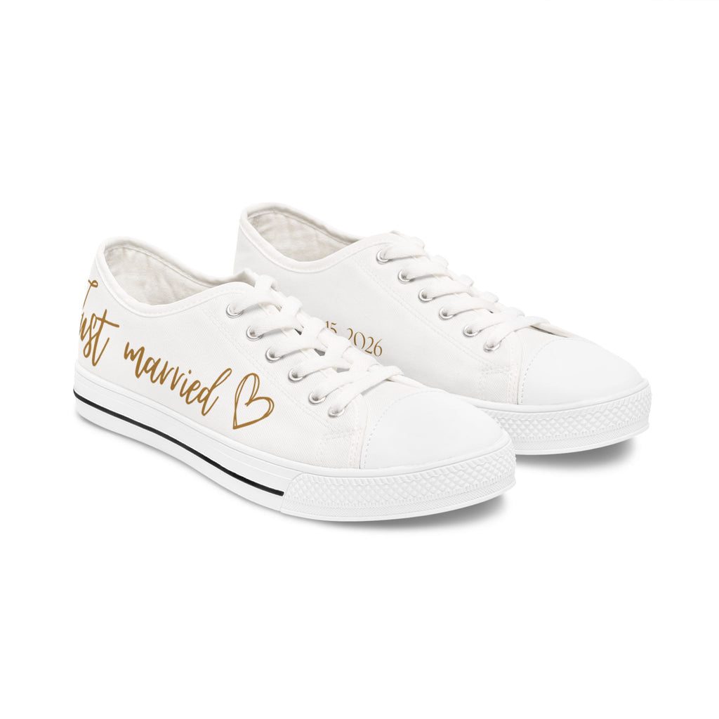Just Married heart design Women's Low Top Sneakers | customizable wedding date - Gold