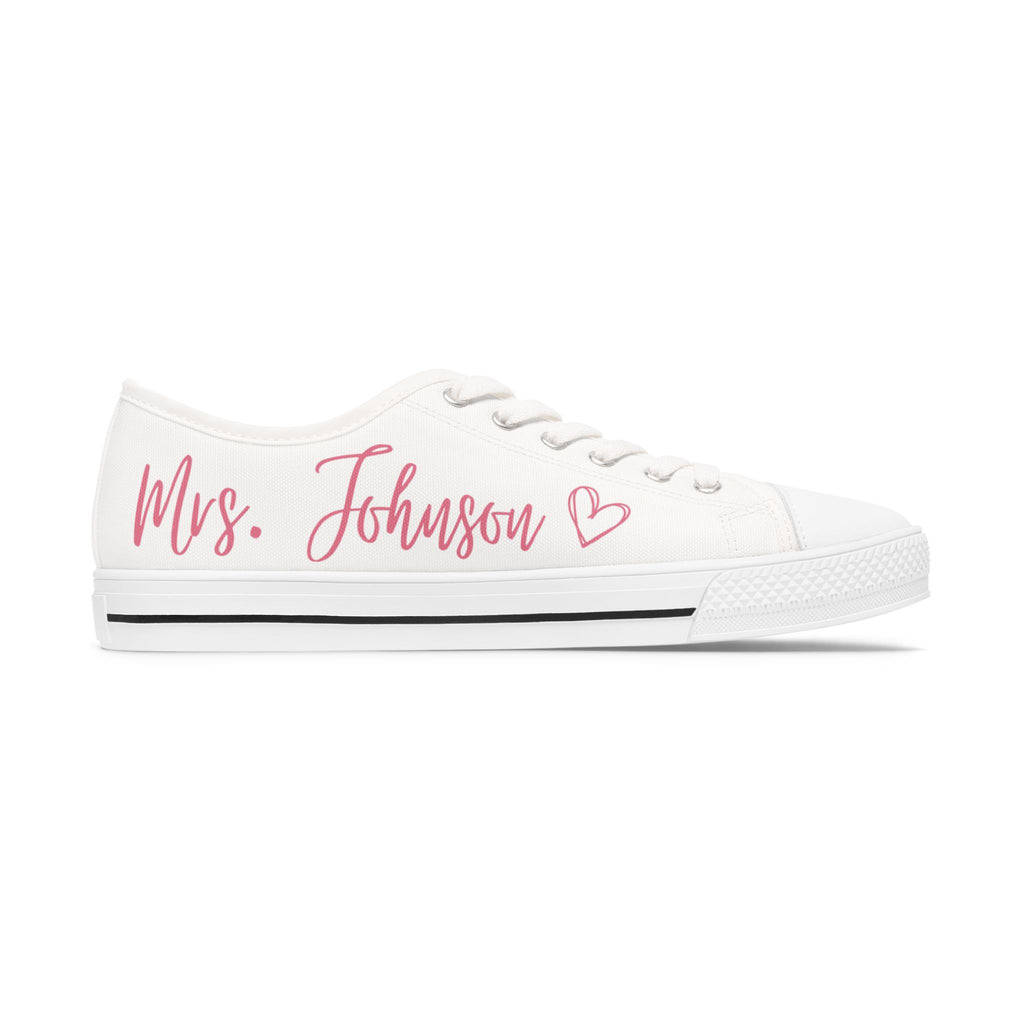 Mrs. Johnson heart design Women's Low Top Sneakers | customizable name and wedding date - Pink