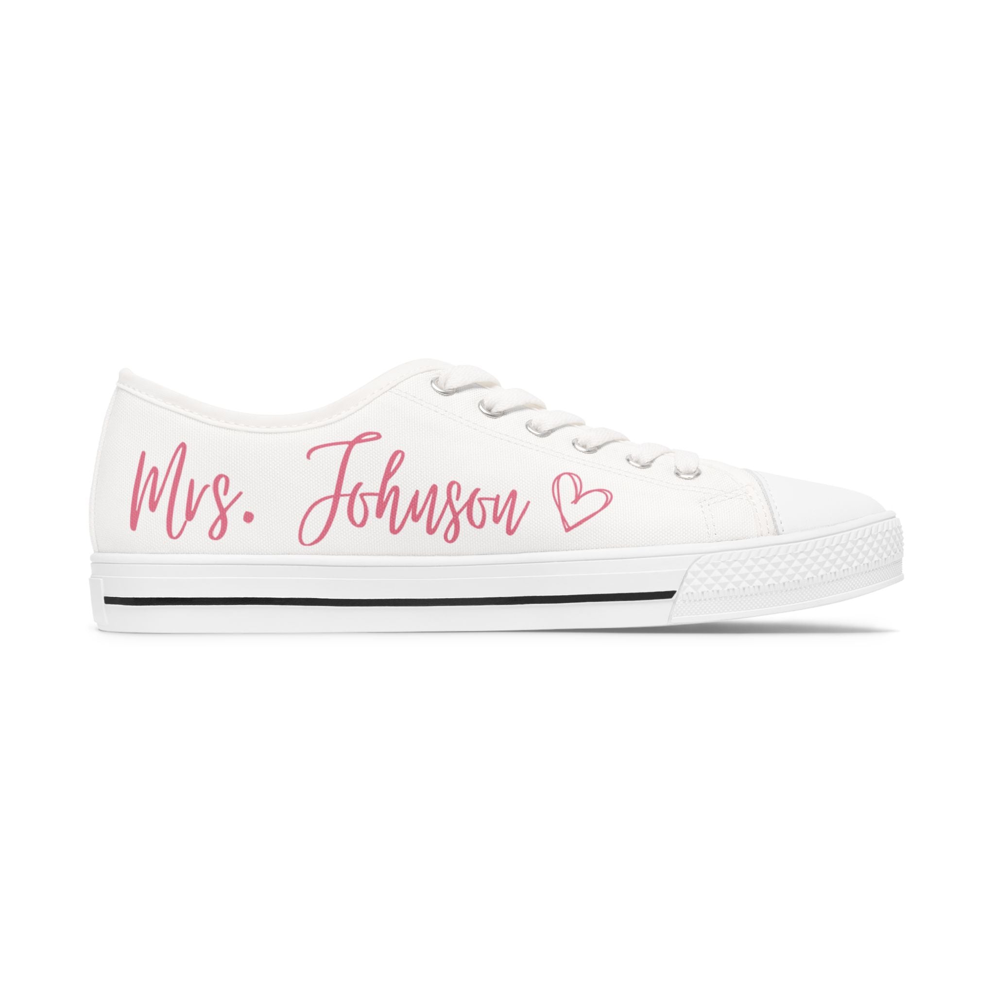 Mrs. Johnson heart design Women's Low Top Sneakers | customizable name and wedding date - Pink