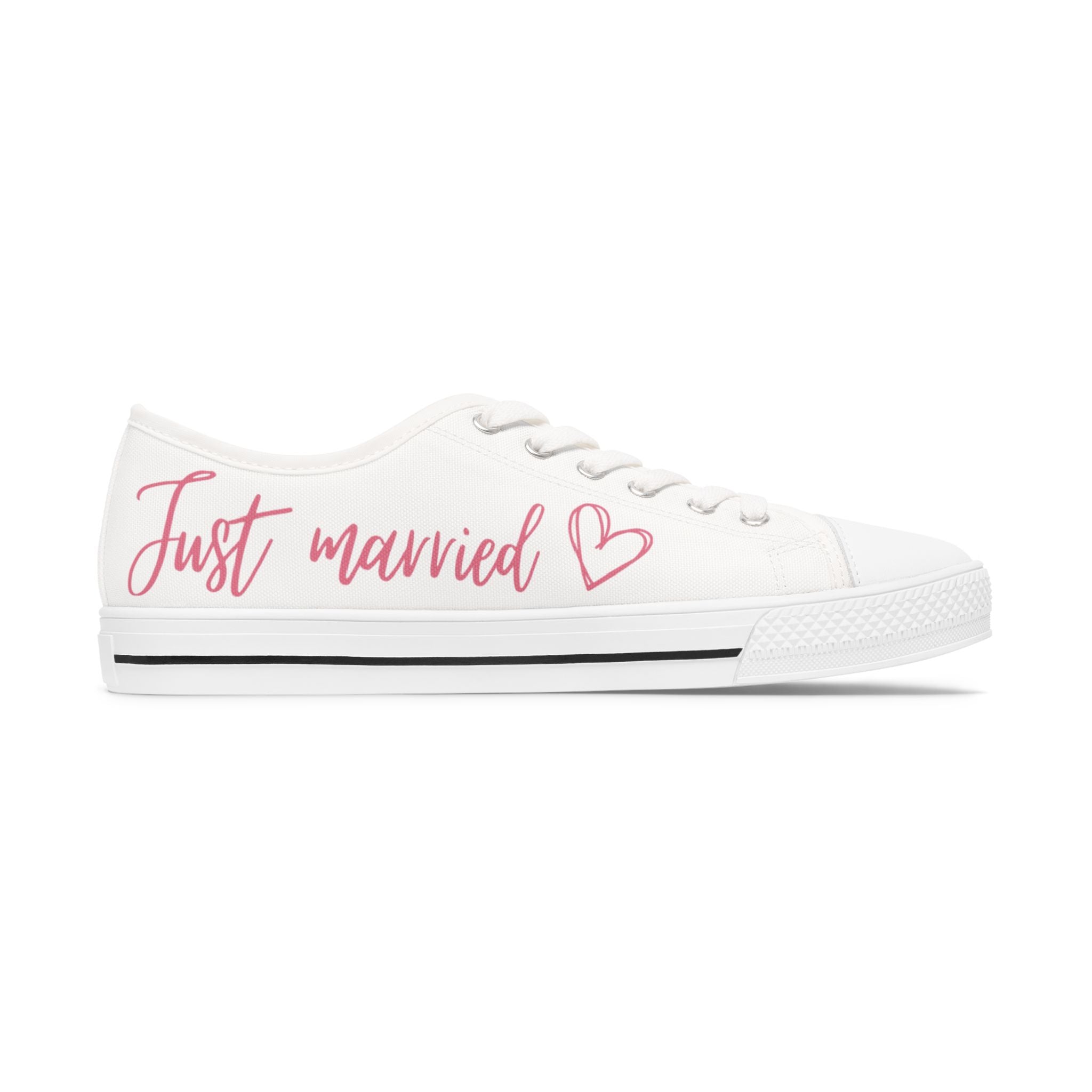 Just Married heart design Women's Low Top Sneakers | customizable wedding date - Pink