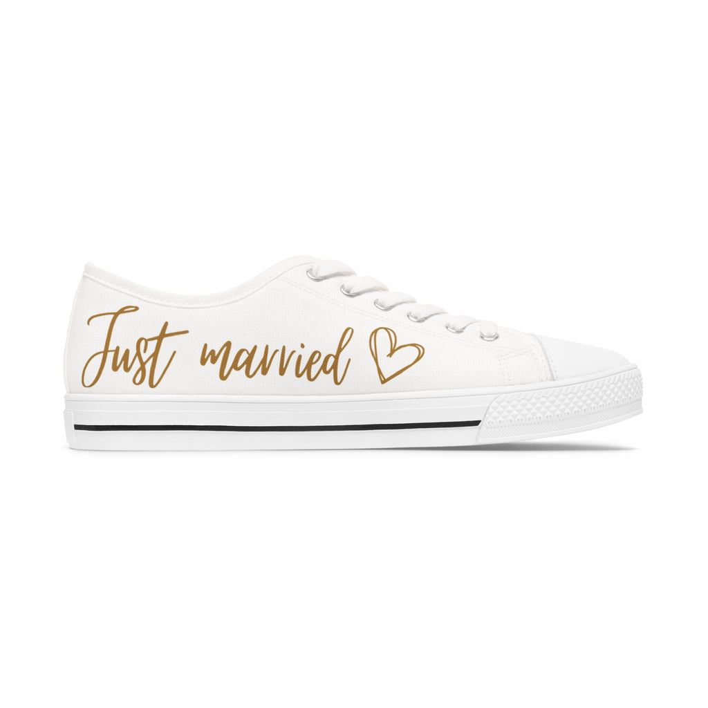 Just Married heart design Women's Low Top Sneakers | customizable wedding date - Gold