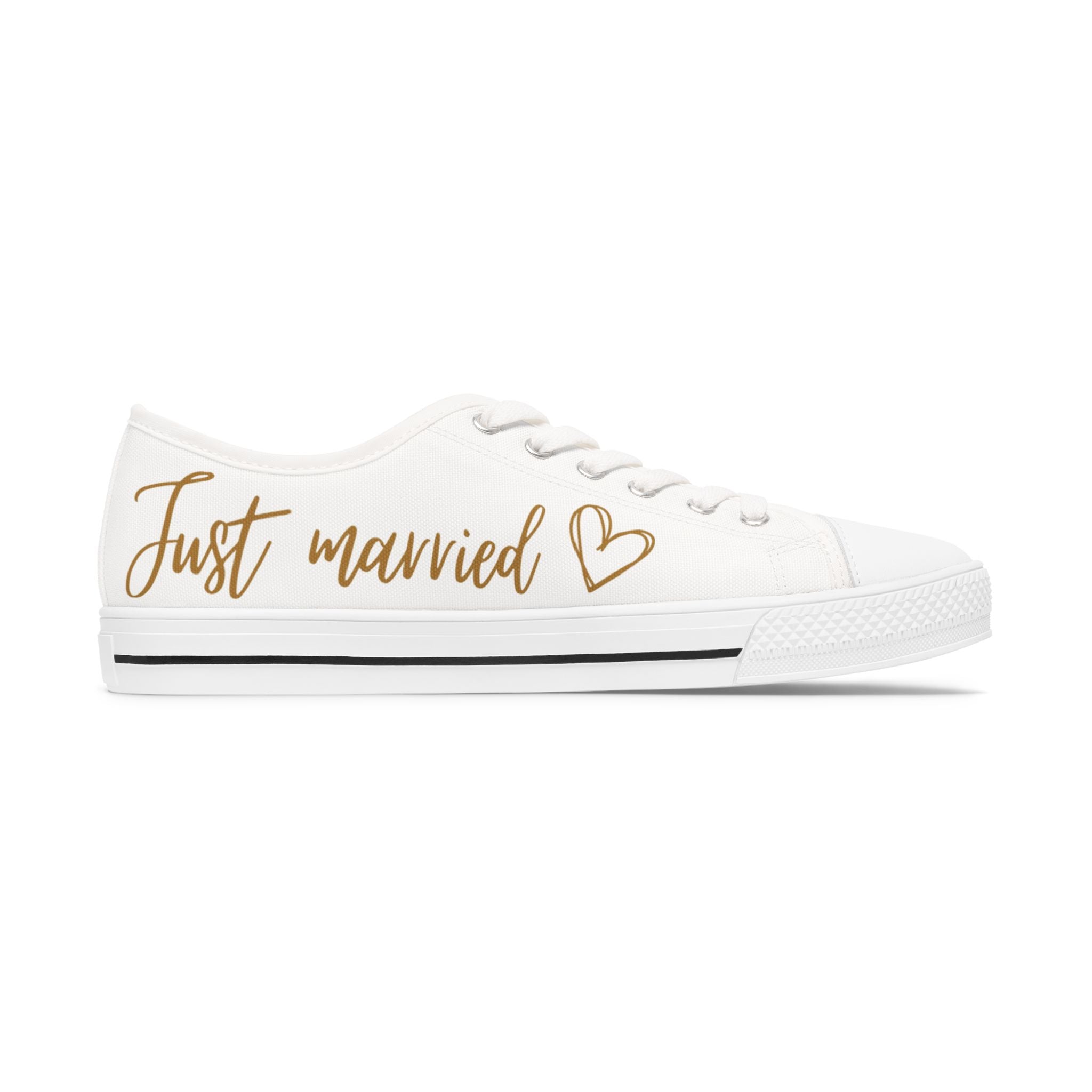 Just Married heart design Women's Low Top Sneakers | customizable wedding date - Gold