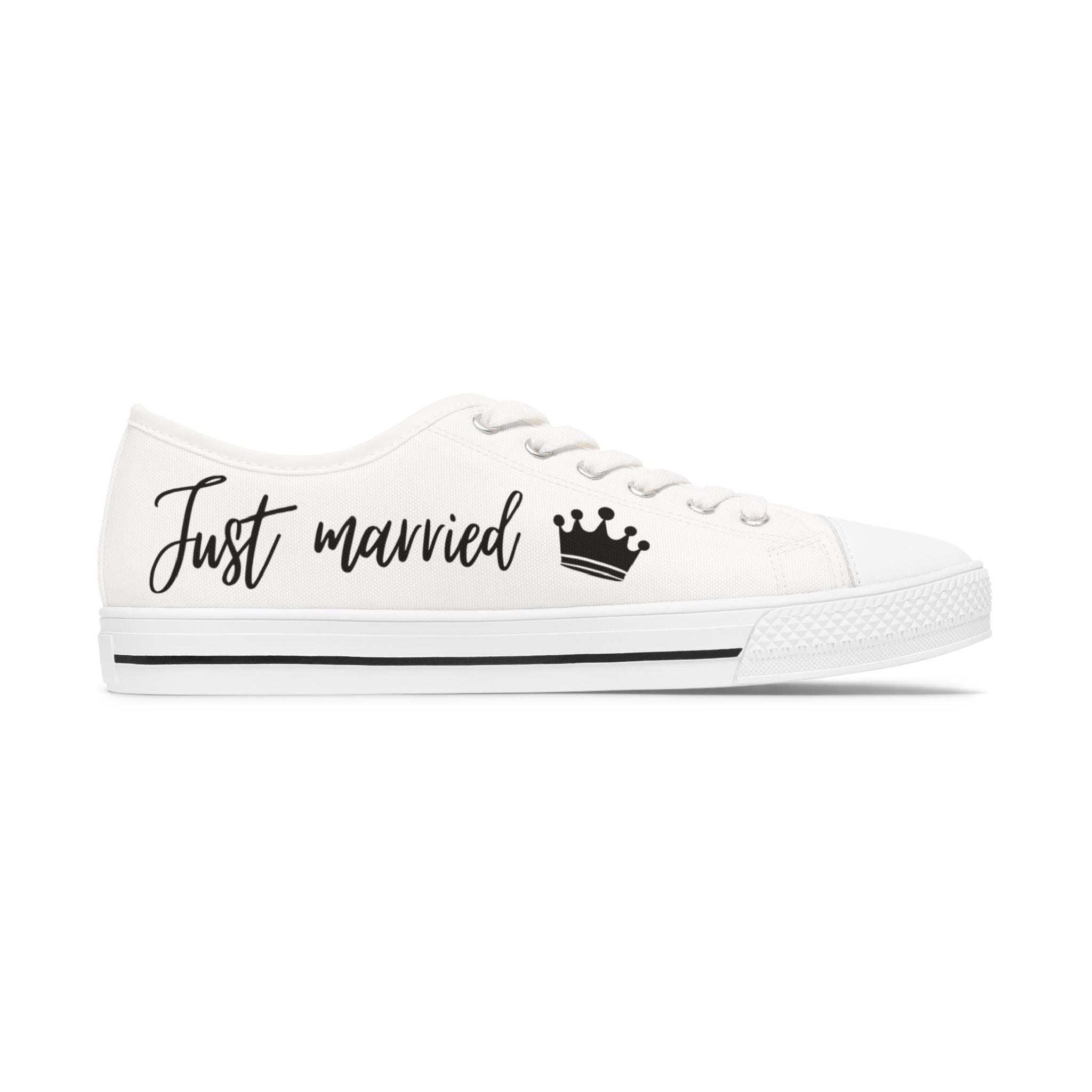 Just Married crown design Women's Low Top Sneakers | customizable wedding date - Black
