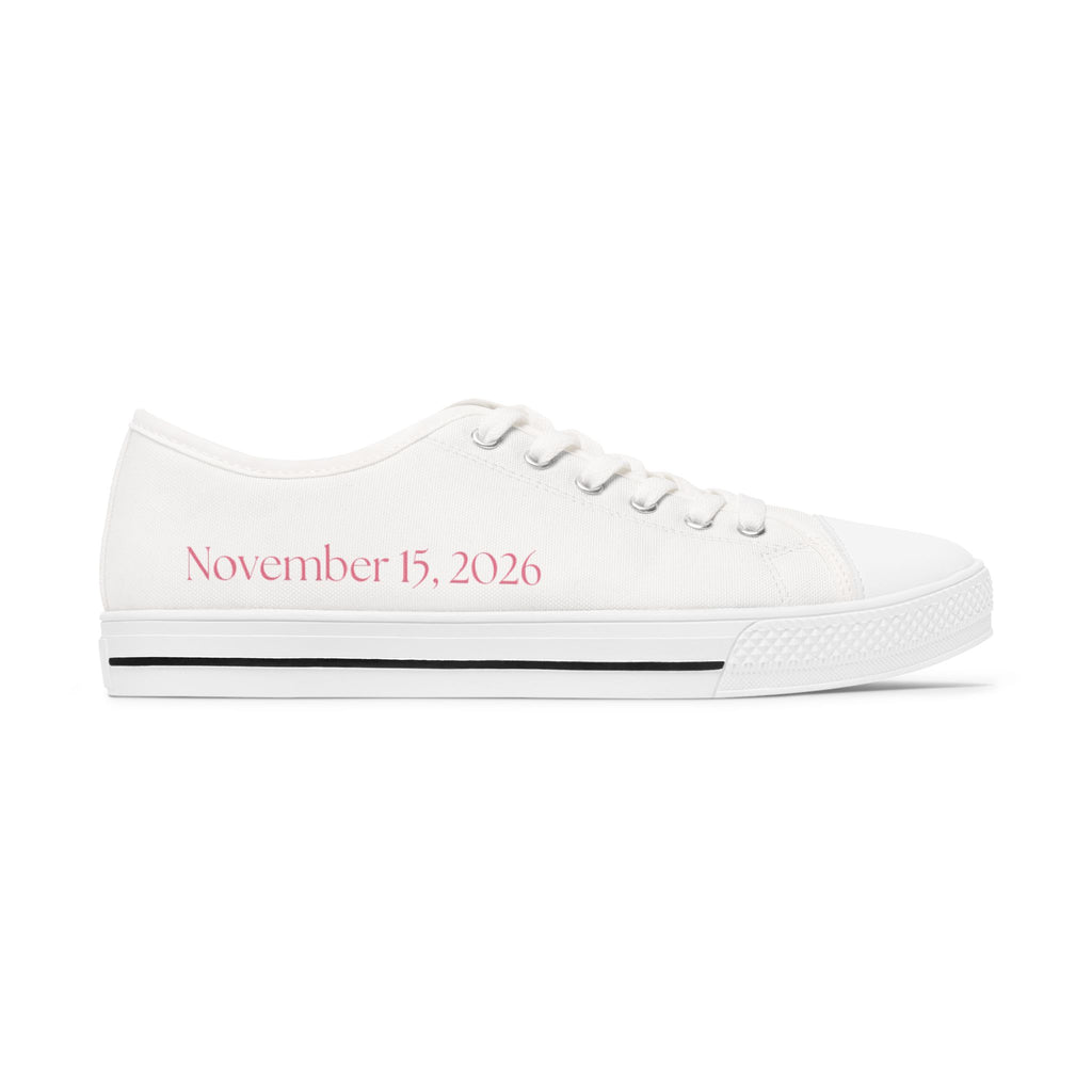 Just Married butterfly design Women's Low Top Sneakers | customizable wedding date - Pink